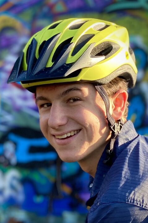 Teen bike leader Pacific Coast Jakob Sperry